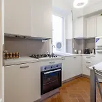 H11 House Casino - Vista Appartement *