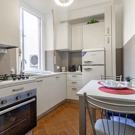H11 House Casino - Vista Apartment
