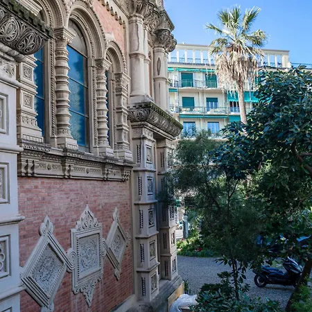 H11 House Casino - Vista Апартаменты